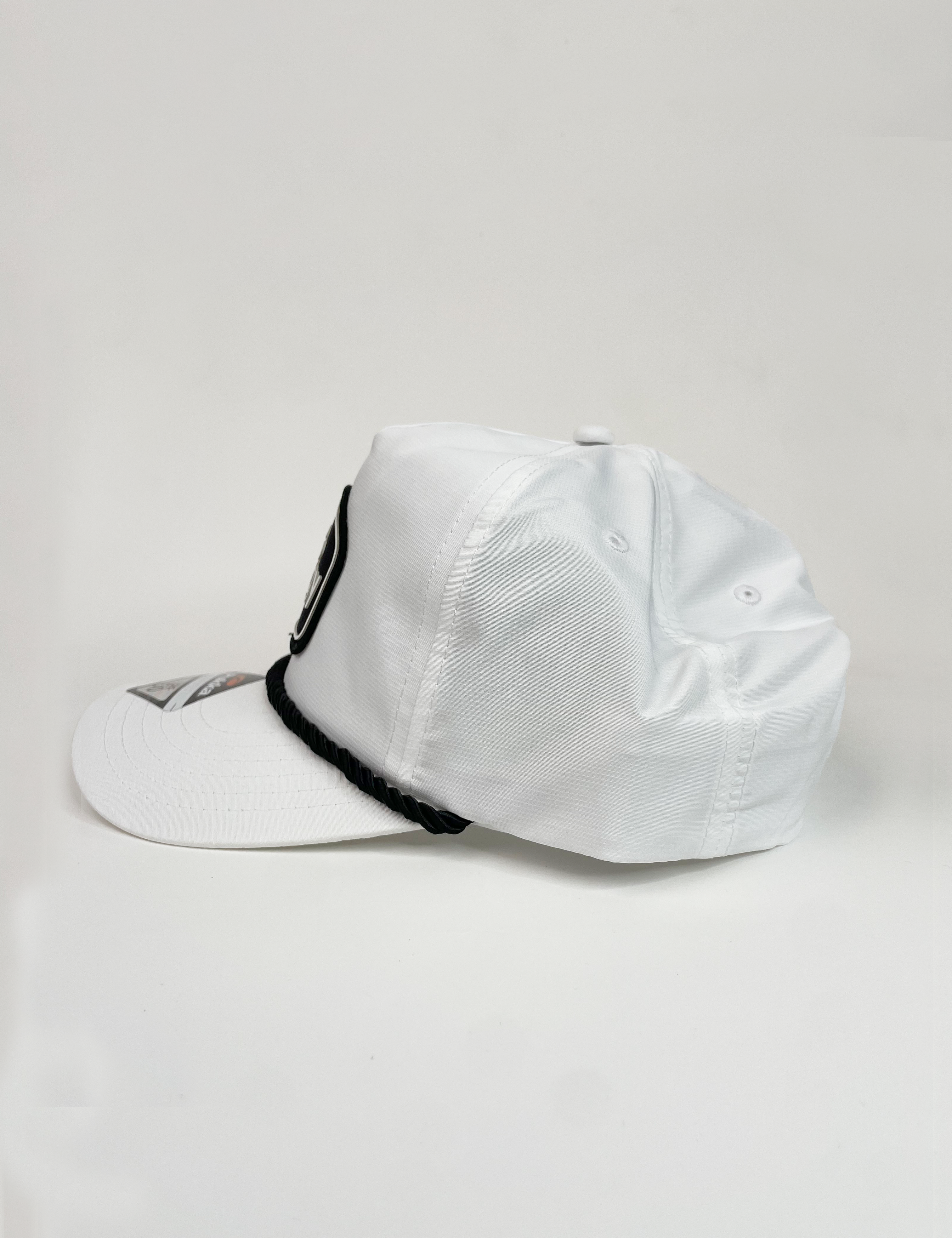 white_6a49d82f-dc62-4f9b-af57-d9f3bad94e61.png